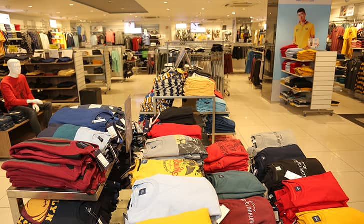 Max - Rajouri Garden Market, New Delhi