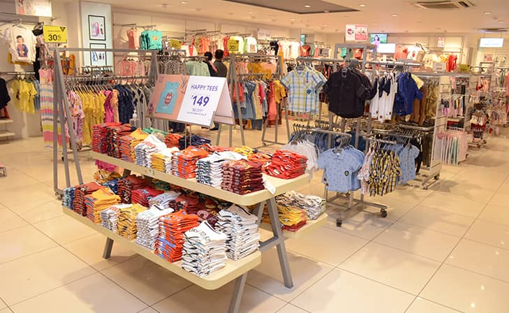 Max - Rajouri Garden Market, New Delhi