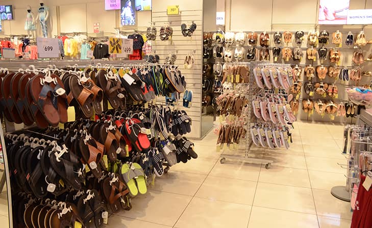 Max - Rajouri Garden Market, New Delhi