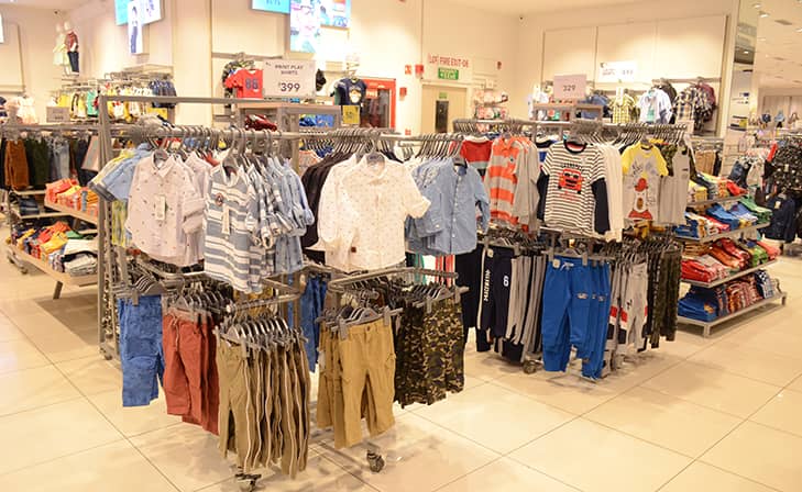 Max - Rajouri Garden Market, New Delhi