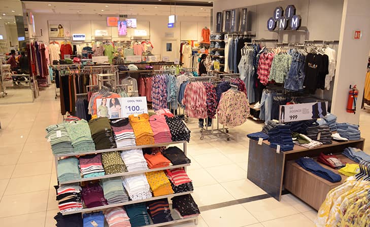 Max - Rajouri Garden Market, New Delhi