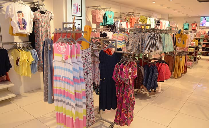 Max - Rajouri Garden Market, New Delhi