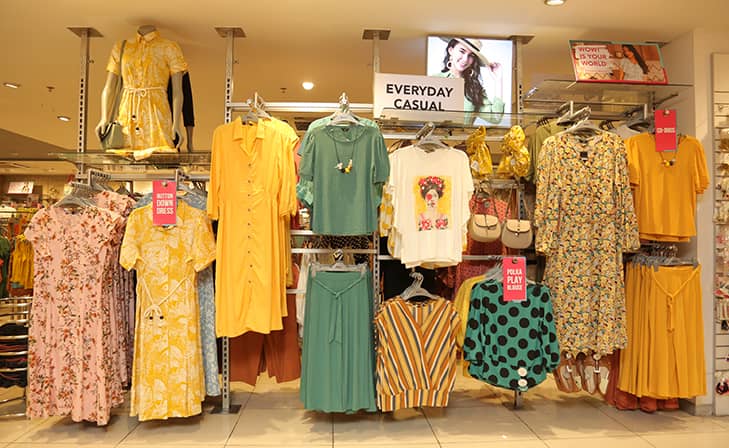 Max - Rajouri Garden Market, New Delhi