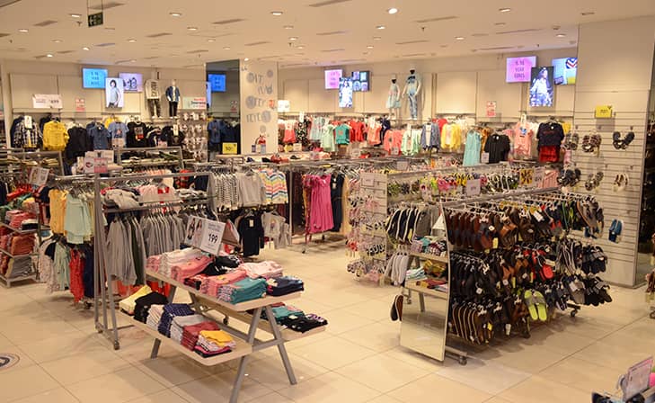 Max - Rajouri Garden Market, New Delhi