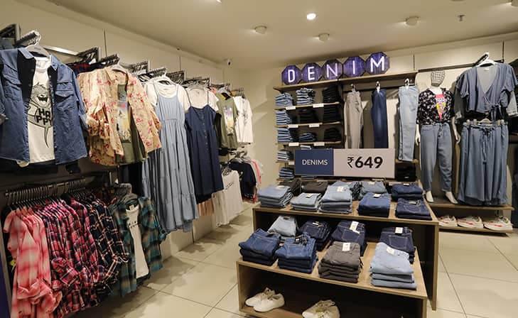 Max - Bhowanipur, Kolkata