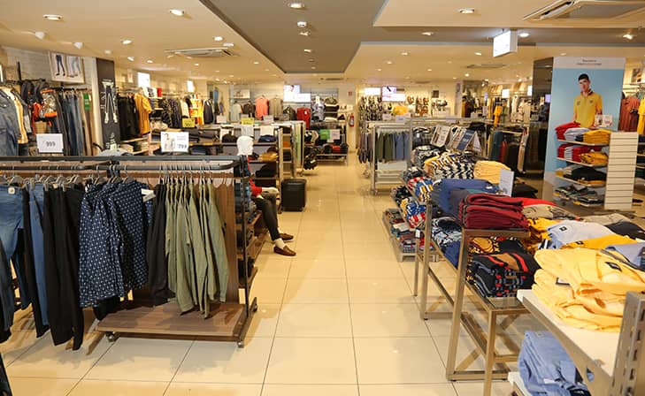 Max - Rajouri Garden Market, New Delhi