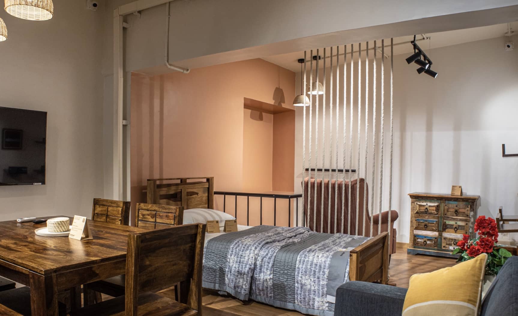 Studio Pepperfry - RS Puram, Coimbatore