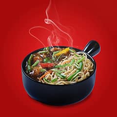 Veg Hakka Noodles With Chilli Chicken