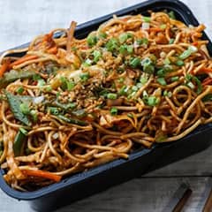 Veggie Noodles In Hot Garlic Sauce Regular