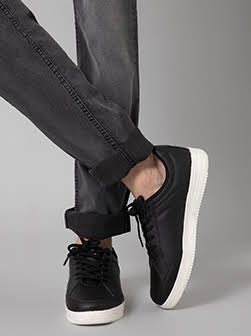 Men Lace-Up Black Casual Sneakers