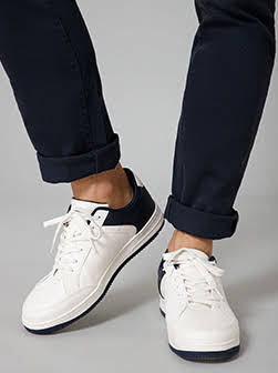 Men Lace-Up White Casual Sneakers