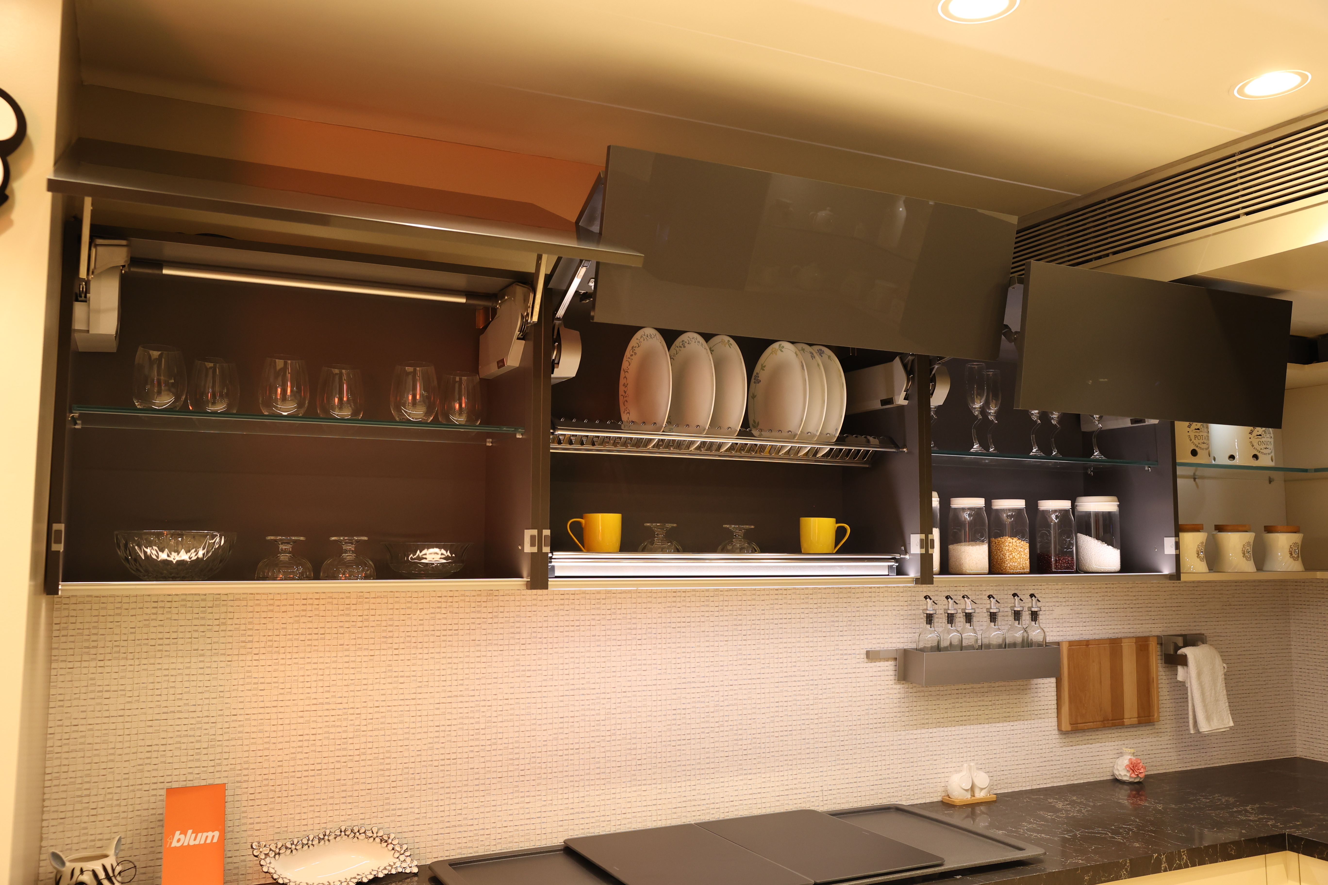 Blum - Worli Naka, Mumbai