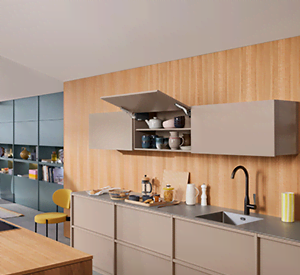 AVENTOS HK top