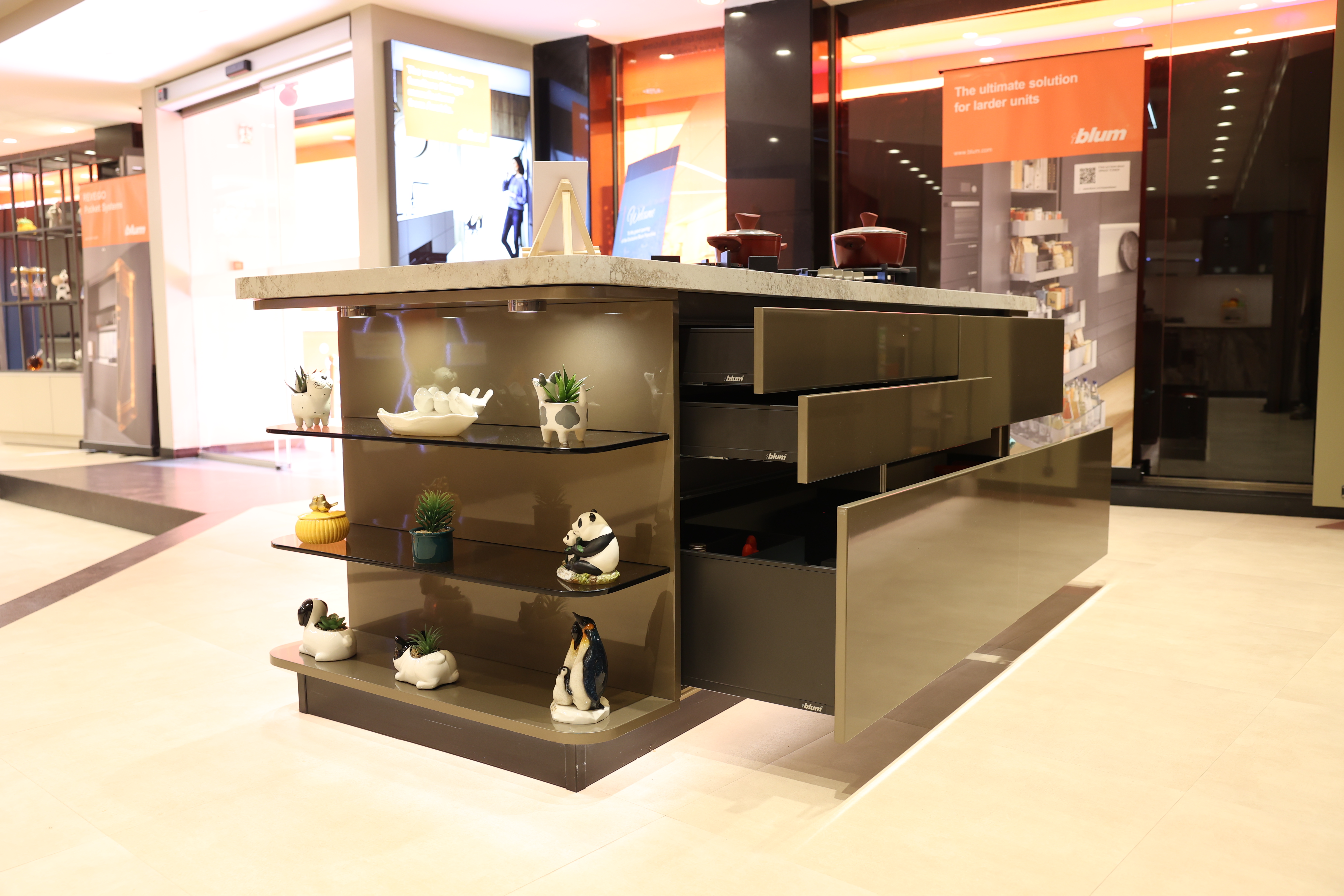 Blum - Worli Naka, Mumbai