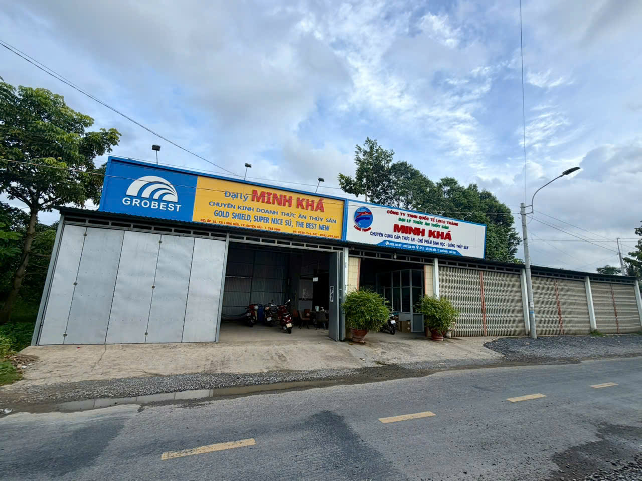 Âu Mỹ AEC - Xã Long Hữu