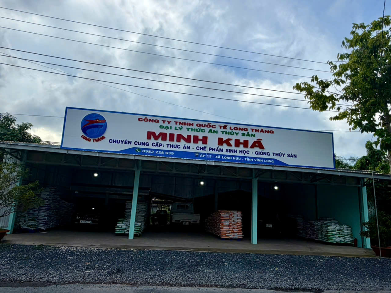 Âu Mỹ AEC - Xã Long Hữu