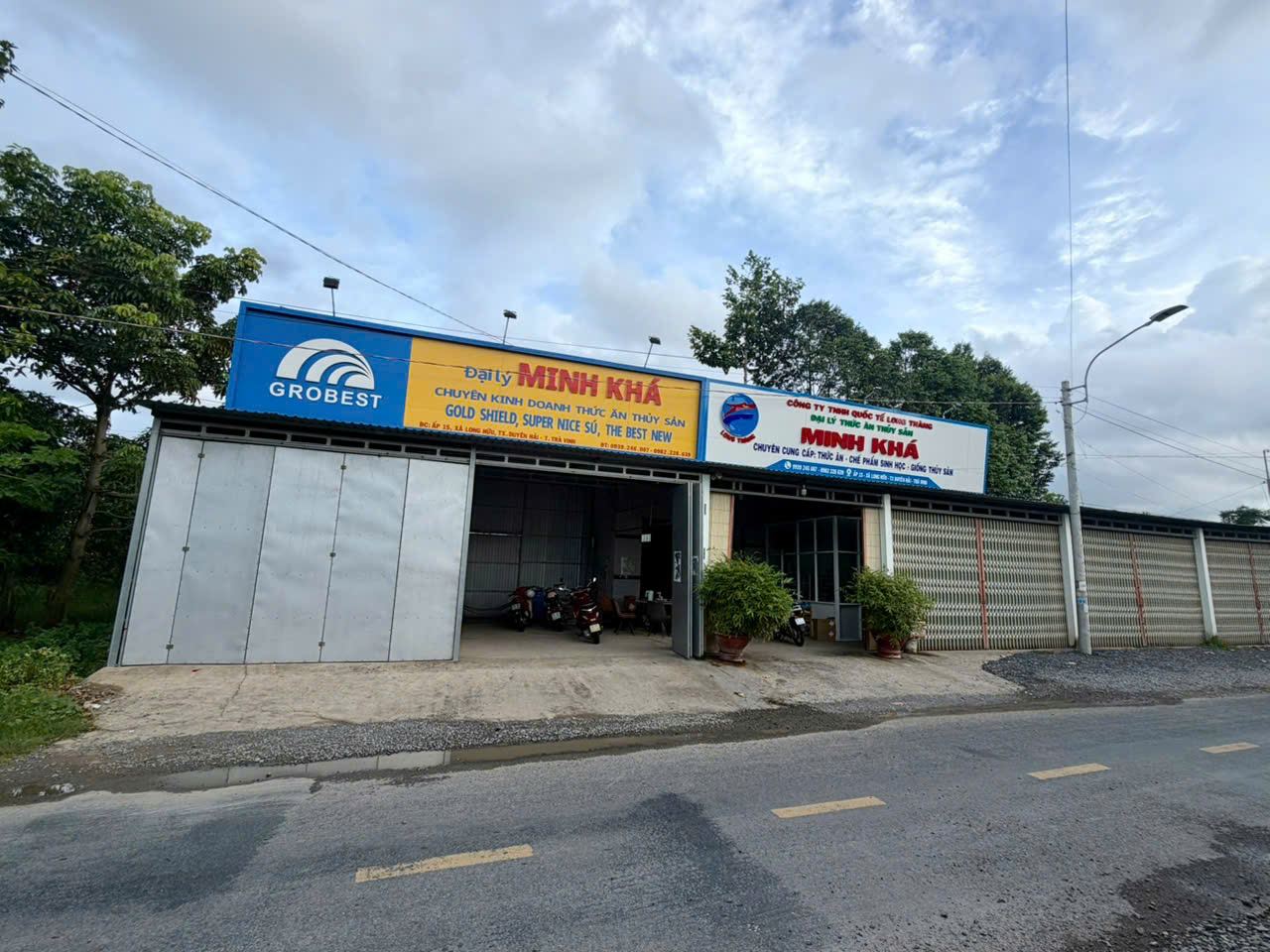 Âu Mỹ AEC - Xã Long Hữu