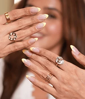 Nail Bar