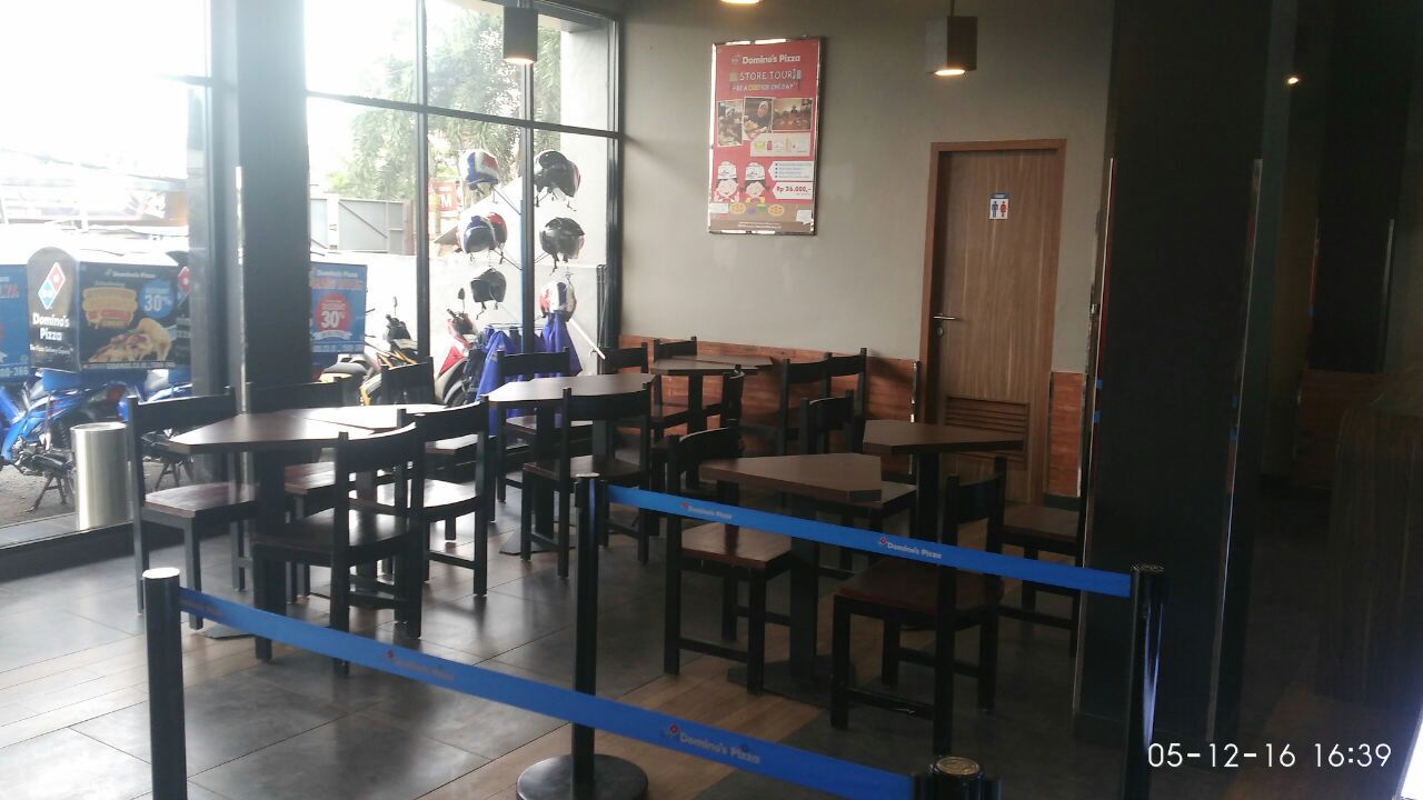 Domino's Pizza - Kec Karang Tengah, Tangerang