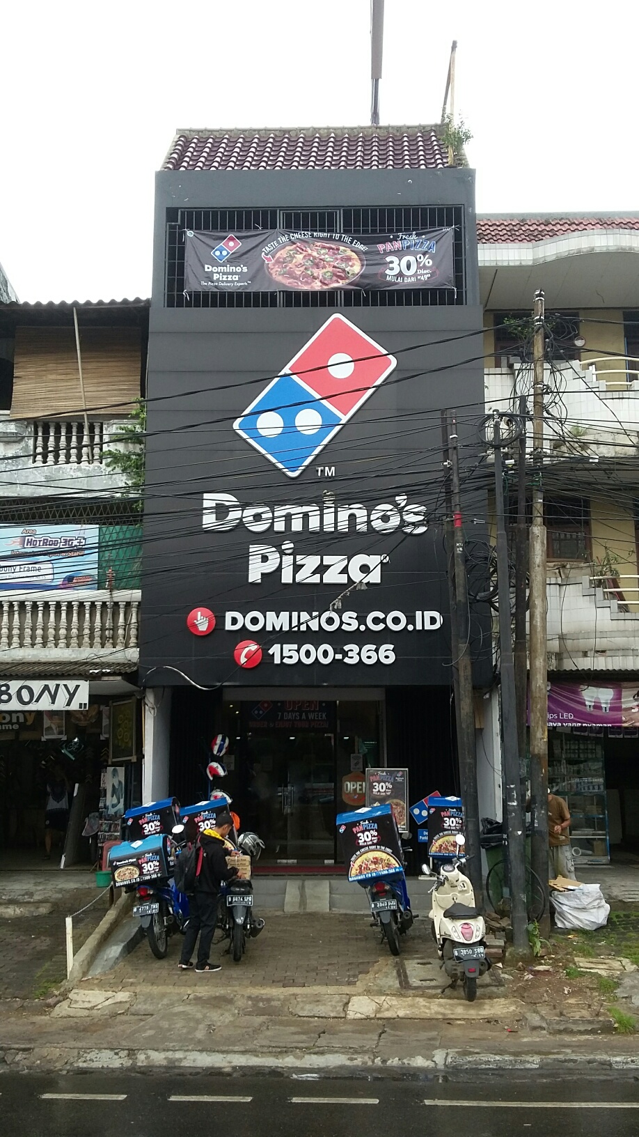 Domino's Pizza - Mampang Prpt, Jakarta Selatan