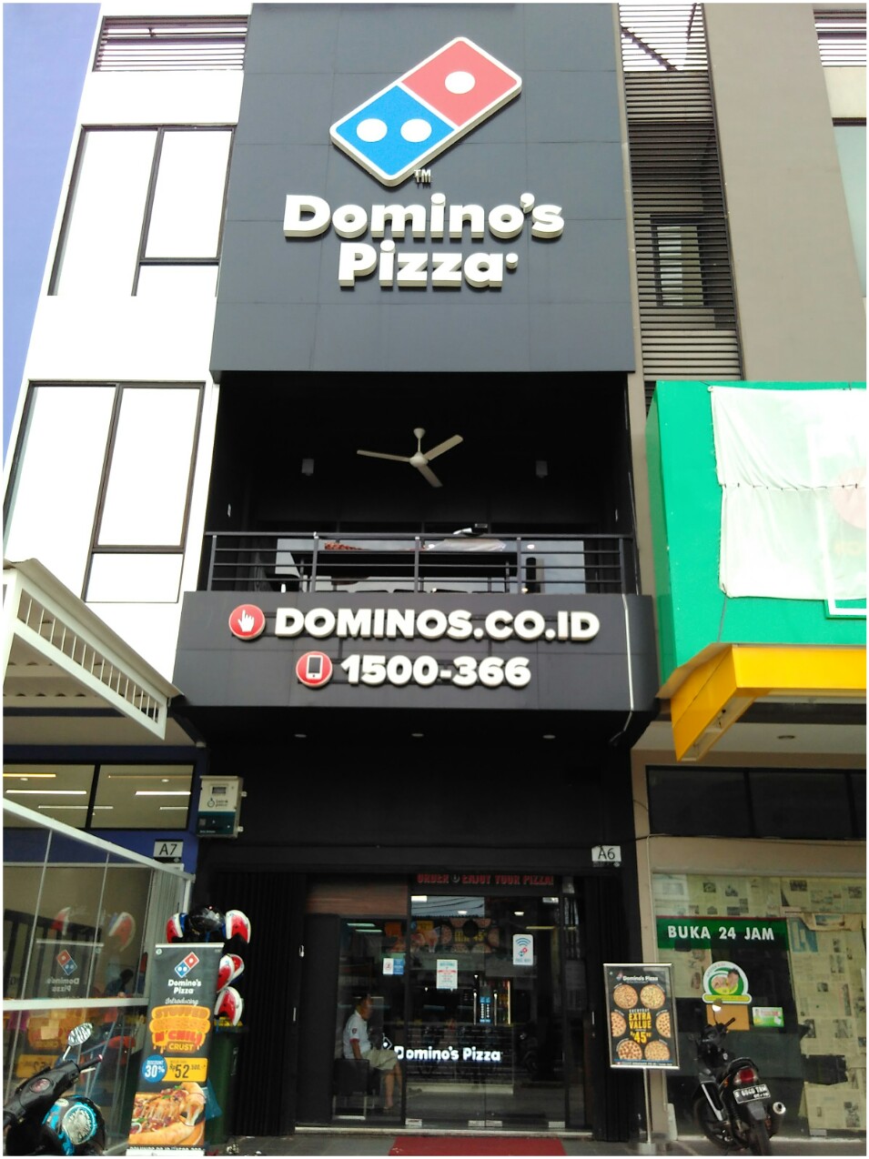 Domino's Pizza - Kec Pesanggrahan, Jakarta Selatan