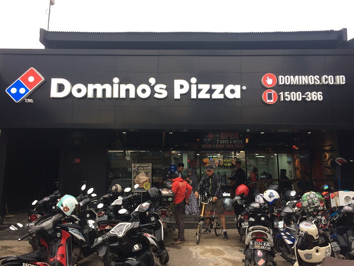 Domino's Pizza - Kec Pondok Gede, Bekasi