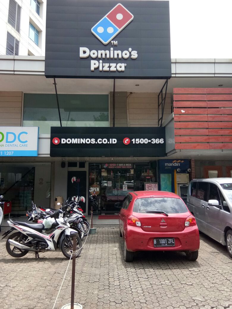 Domino's Pizza - Kec Kebayoran Baru, Jakarta Selatan