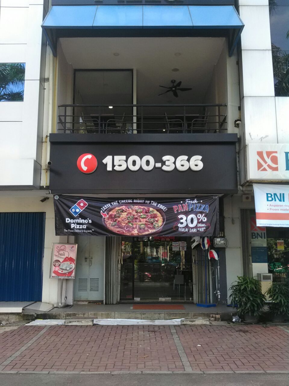Domino's Pizza - Rukan Citra Niaga, Jakarta Barat