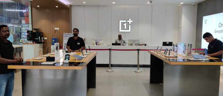 OnePlus Experience store, Vile Parle West | Get accurate driving direction