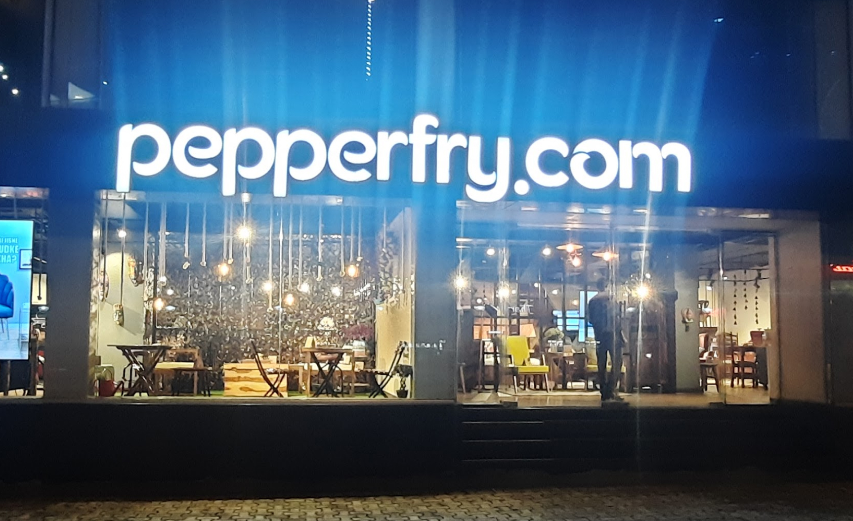 Studio Pepperfry - Topsia Road, Kolkata