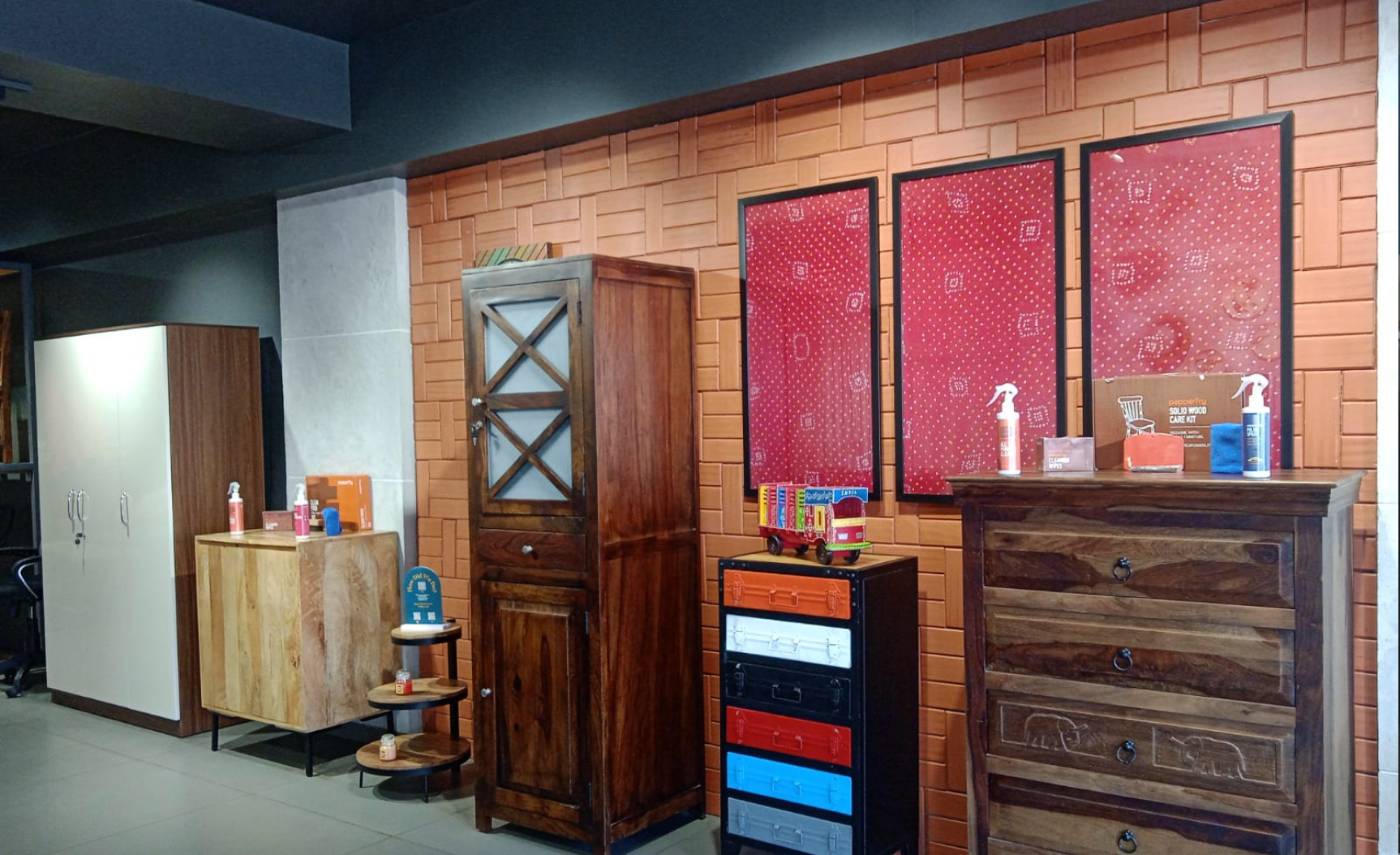 Studio Pepperfry - Hospital Road, Jamnagar