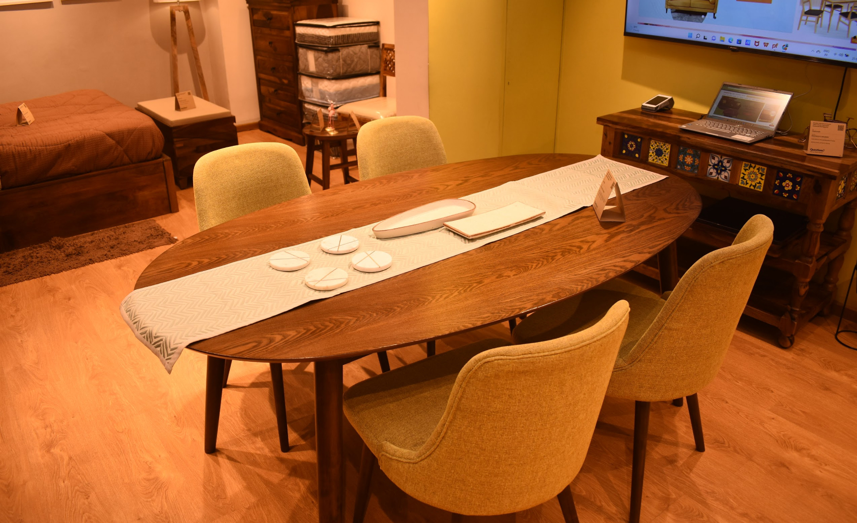 Studio Pepperfry - Vivekananda Colony, Kolkata
