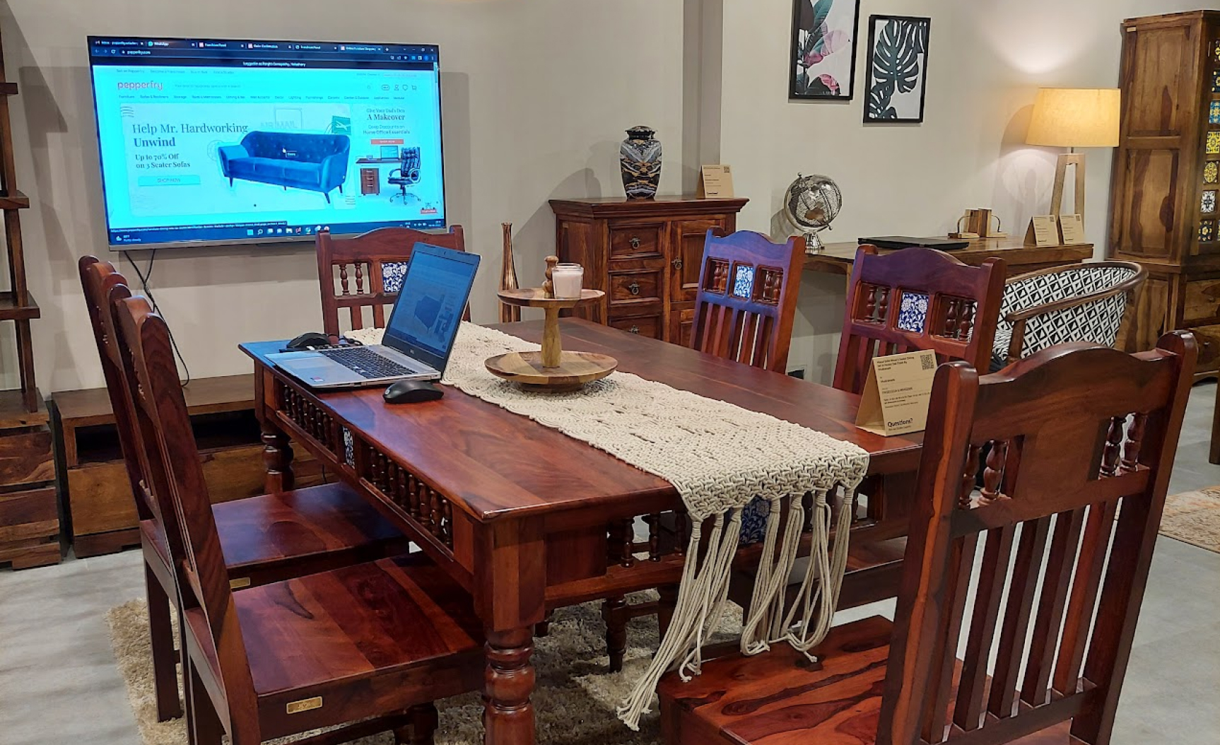 Studio Pepperfry - Velachery, Chennai