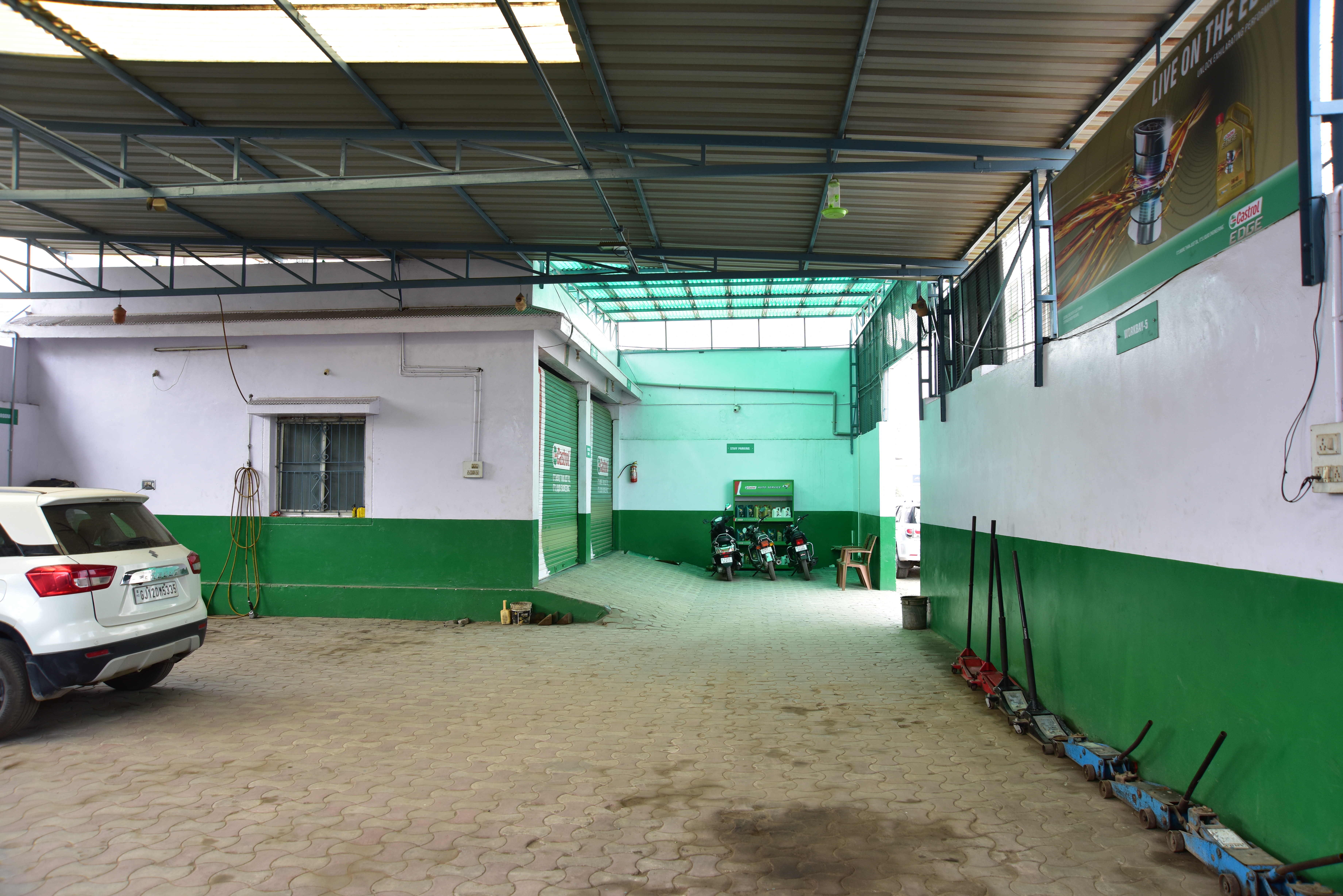 Castrol Auto Service - Madhapar, Bhuj