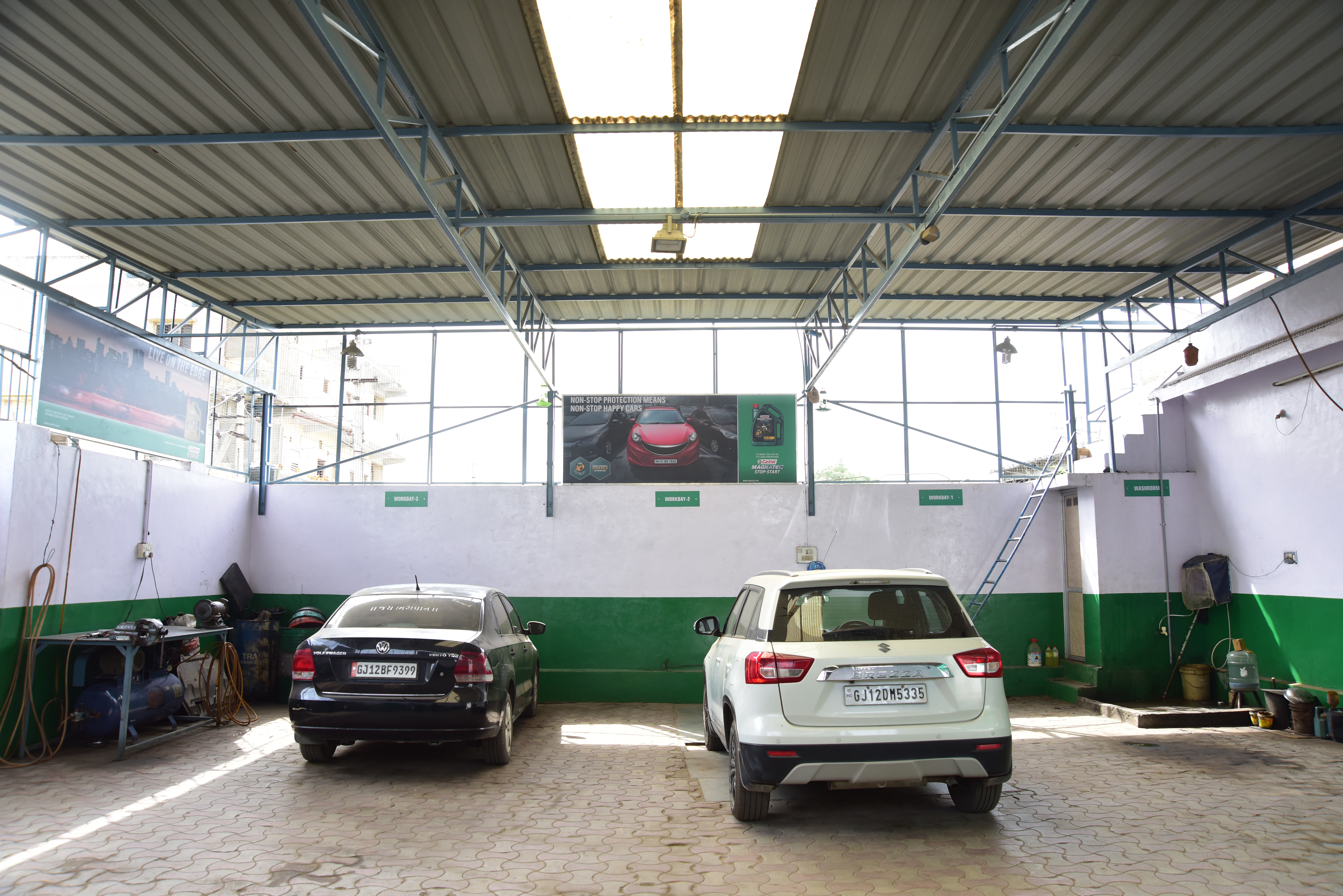 Castrol Auto Service - Madhapar, Bhuj