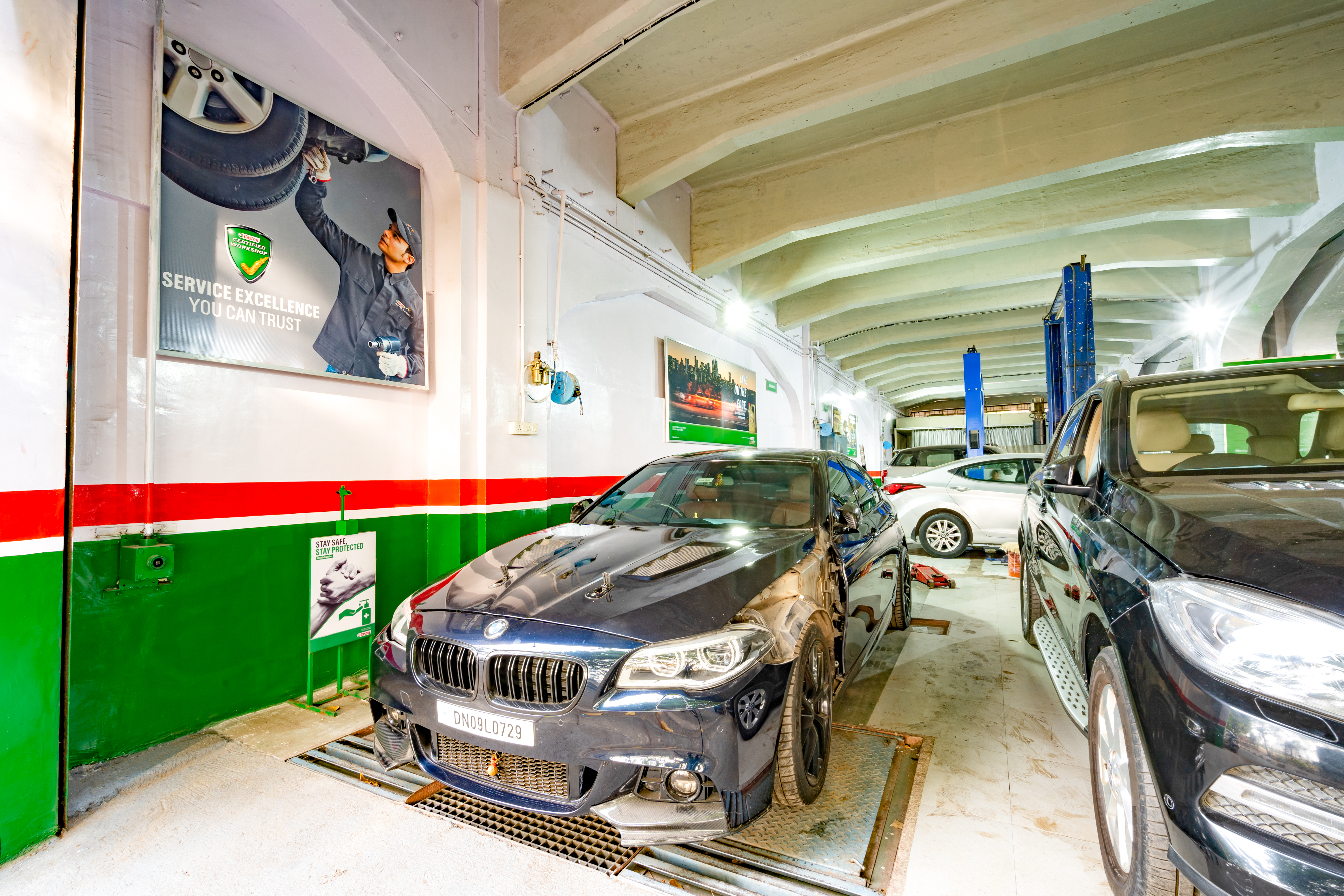 Castrol Auto Service - Lower E Moses Road, Mumbai