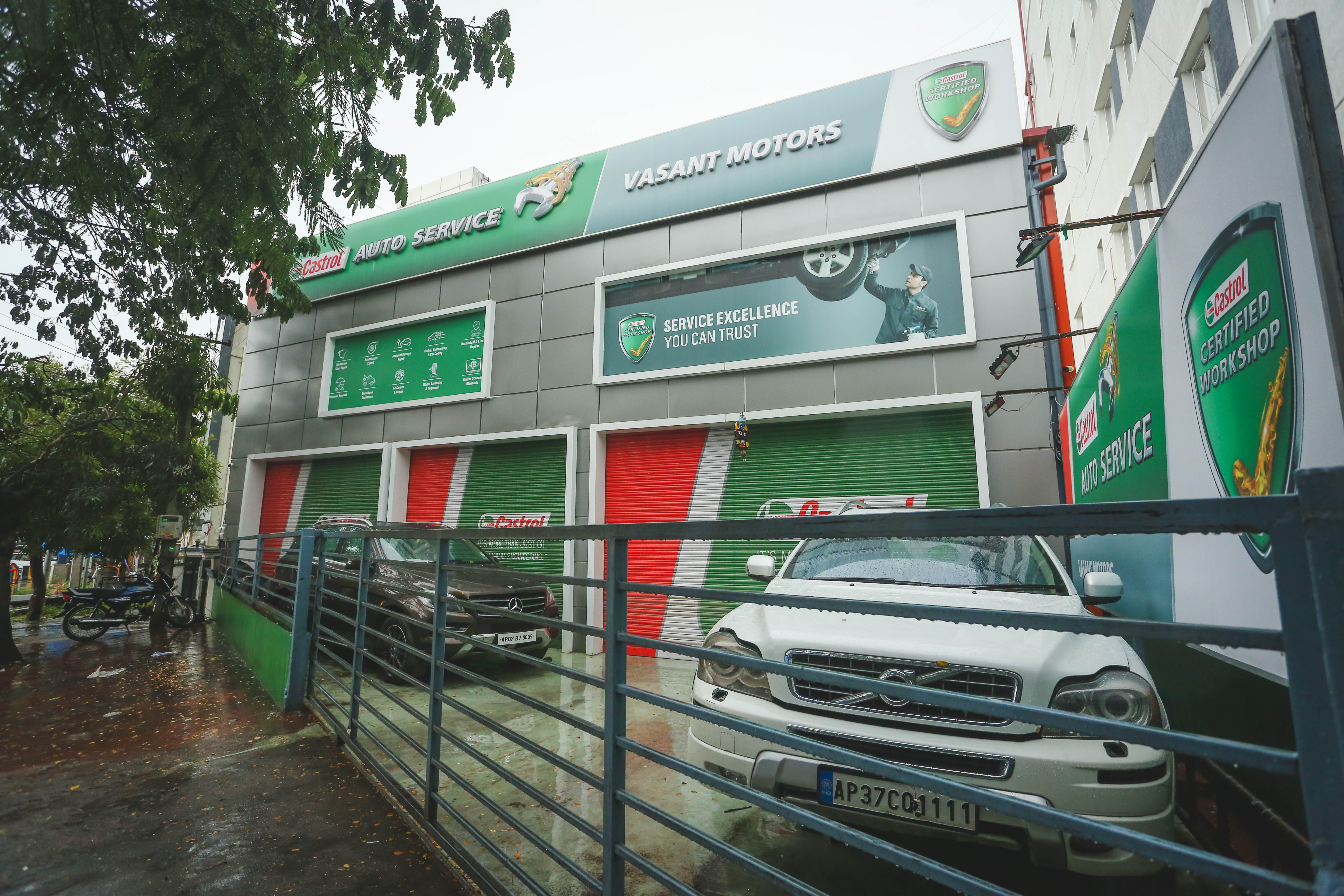 Castrol Auto Service - Kavuri Hills, Hyderabad