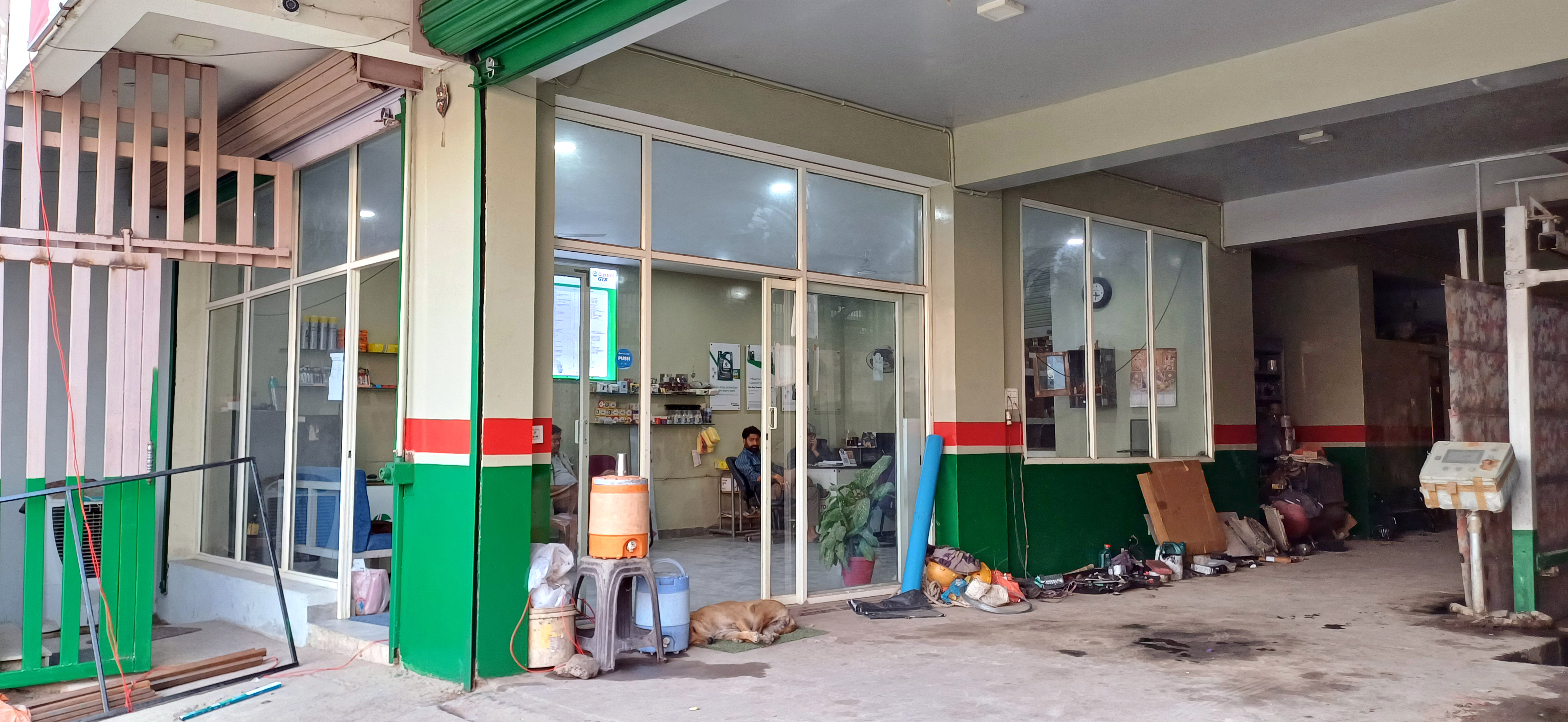 Castrol Auto Service - Bara Road, Rewa