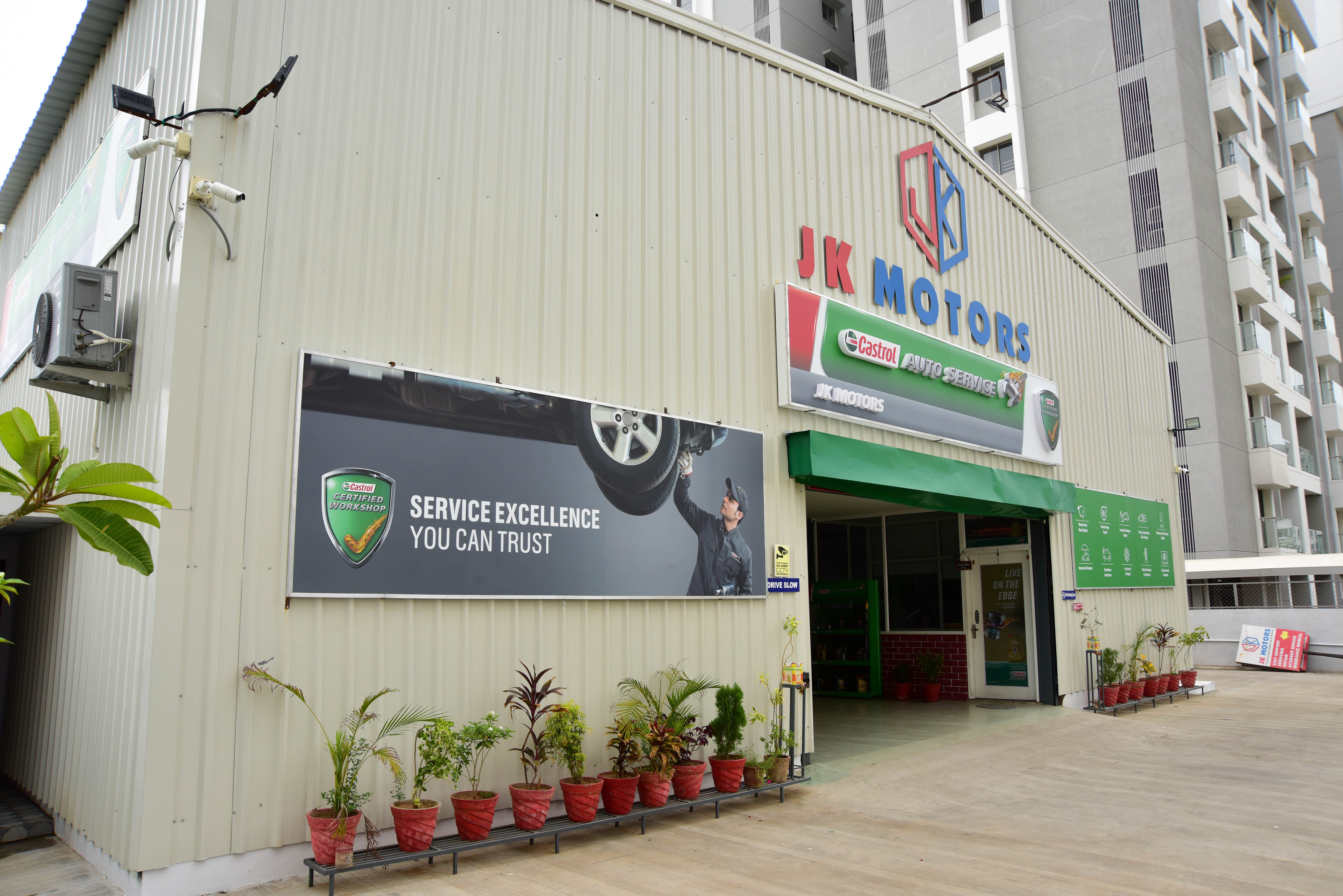 Castrol Auto Service - Vasna Bhayli Road, Vadodara
