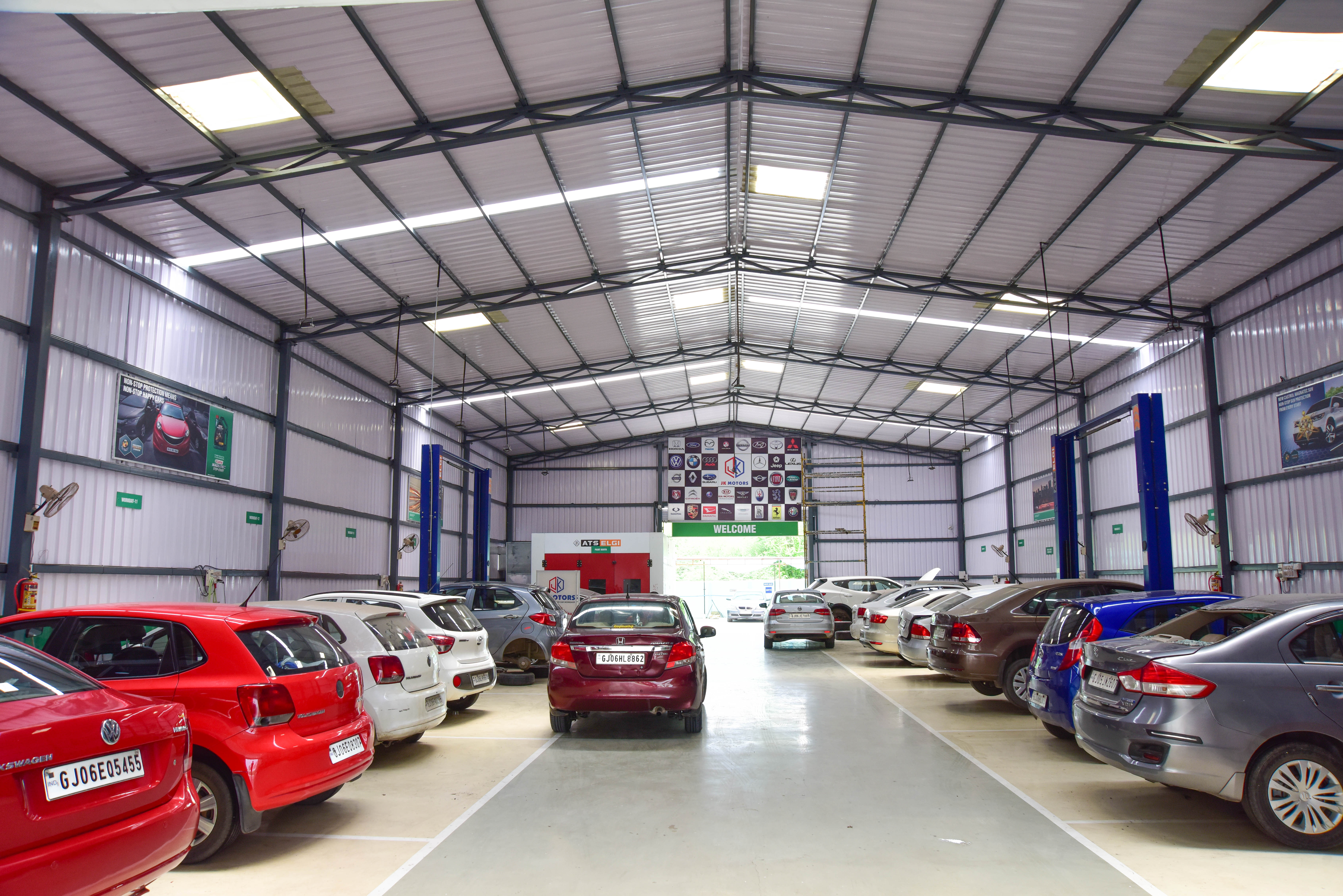 Castrol Auto Service - Vasna Bhayli Road, Vadodara