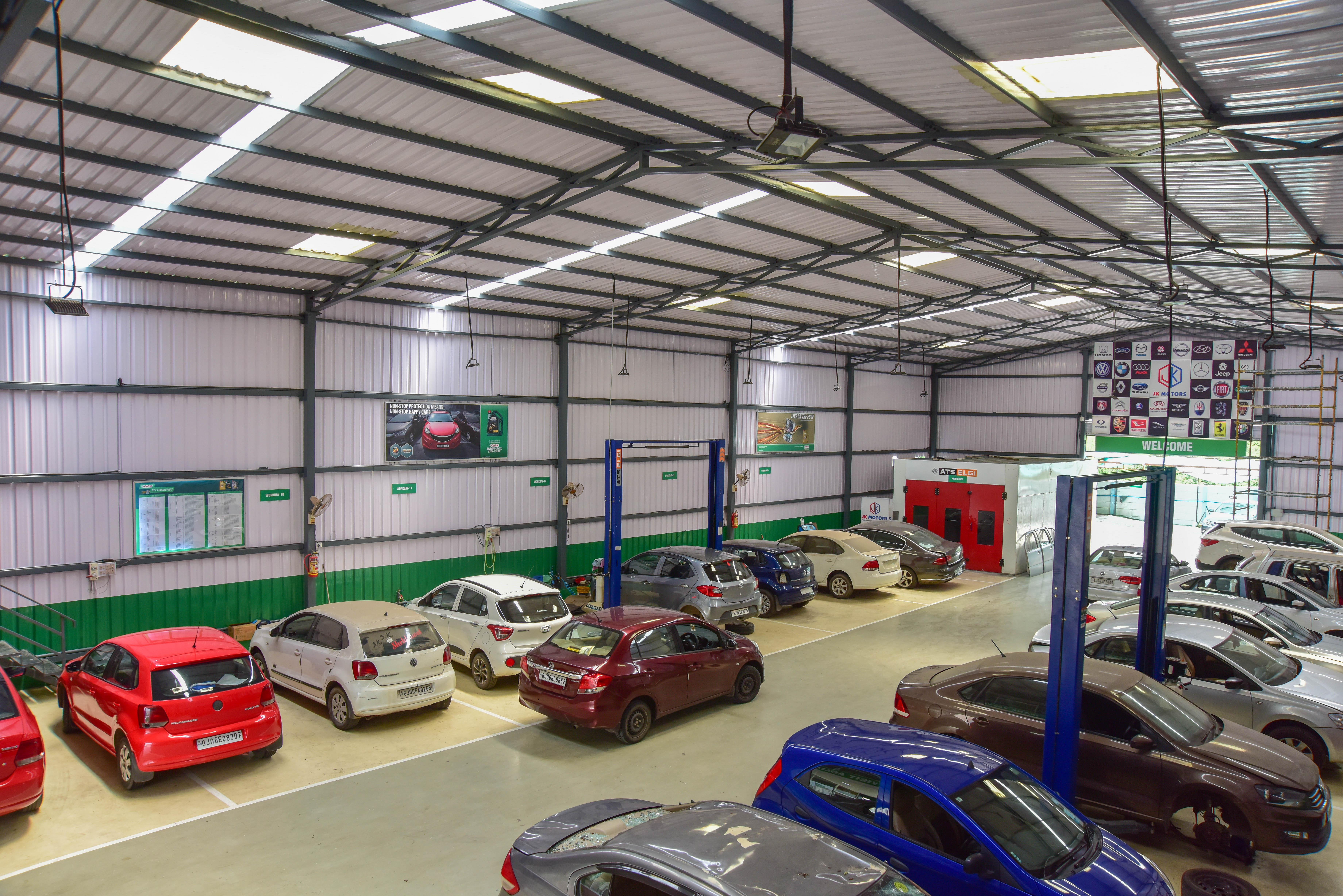 Castrol Auto Service - Vasna Bhayli Road, Vadodara