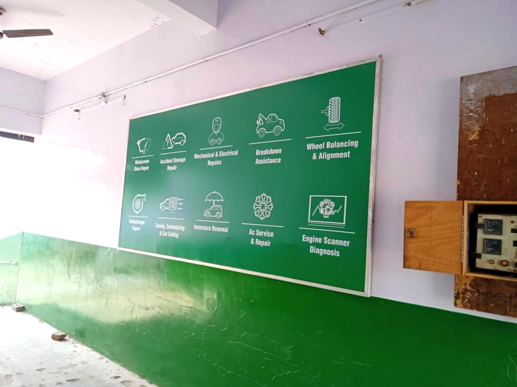 Castrol Auto Service - Manjhanpur, Manjhanpur