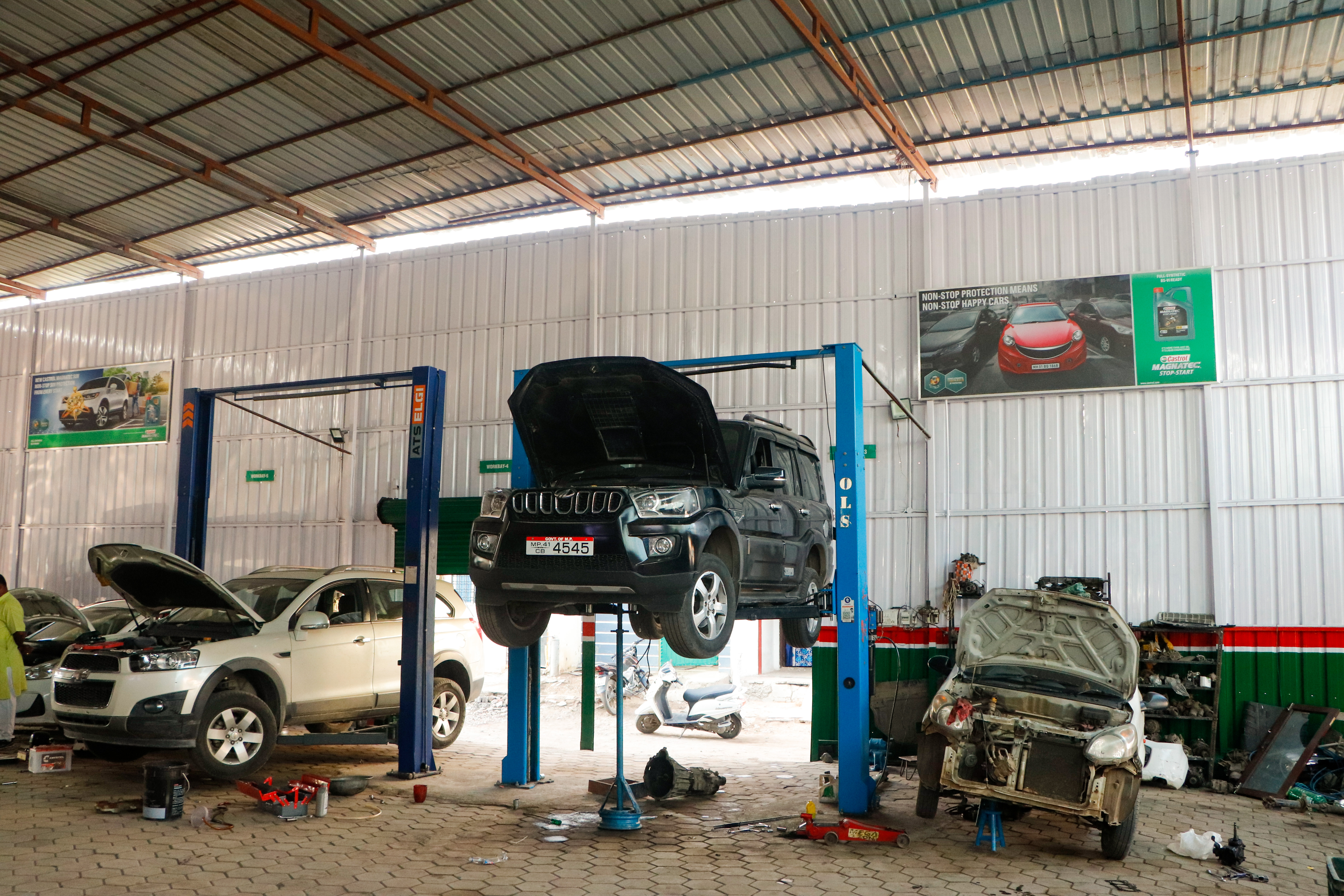 Castrol Auto Service - Mangliya, Indore
