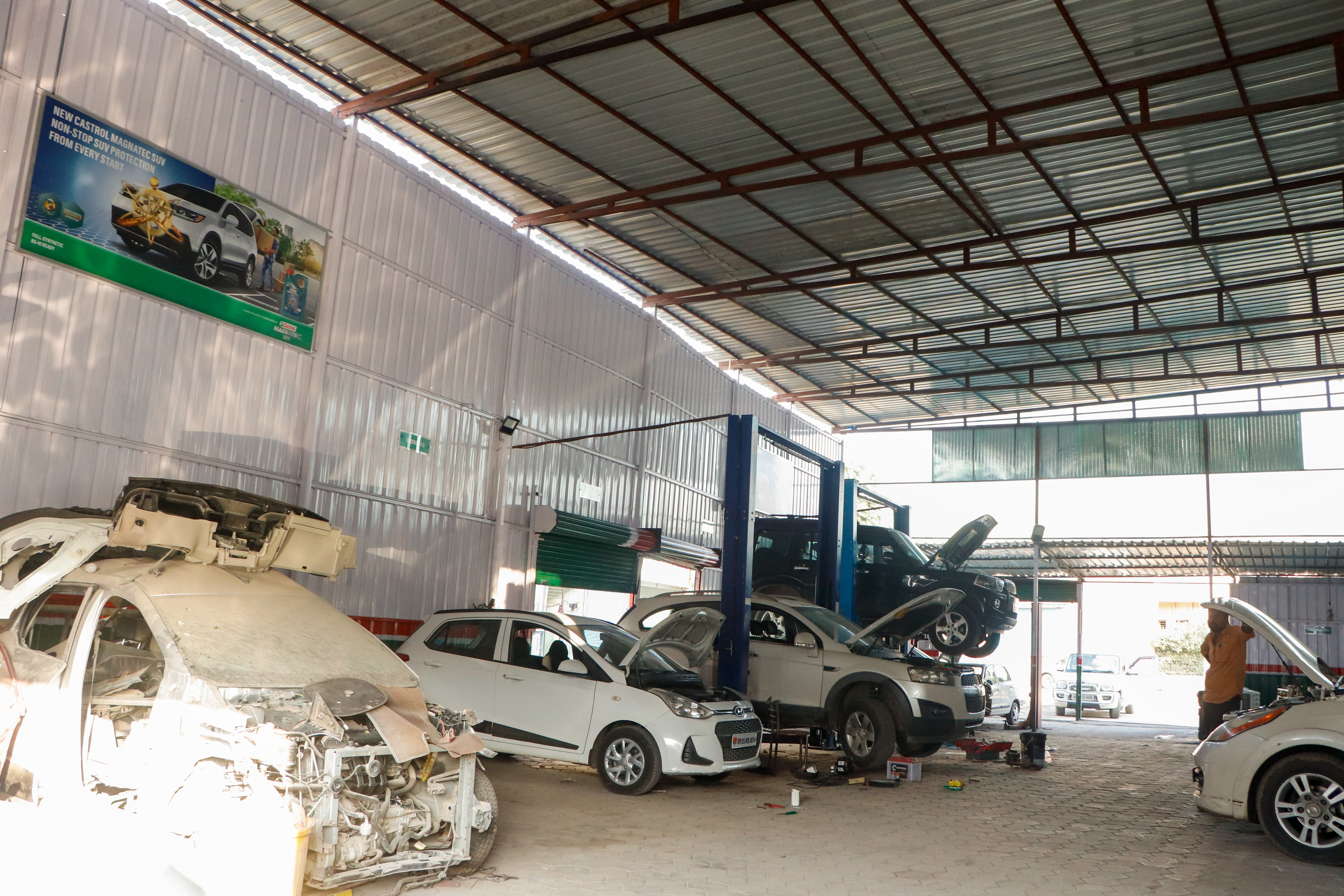 Castrol Auto Service - Mangliya, Indore