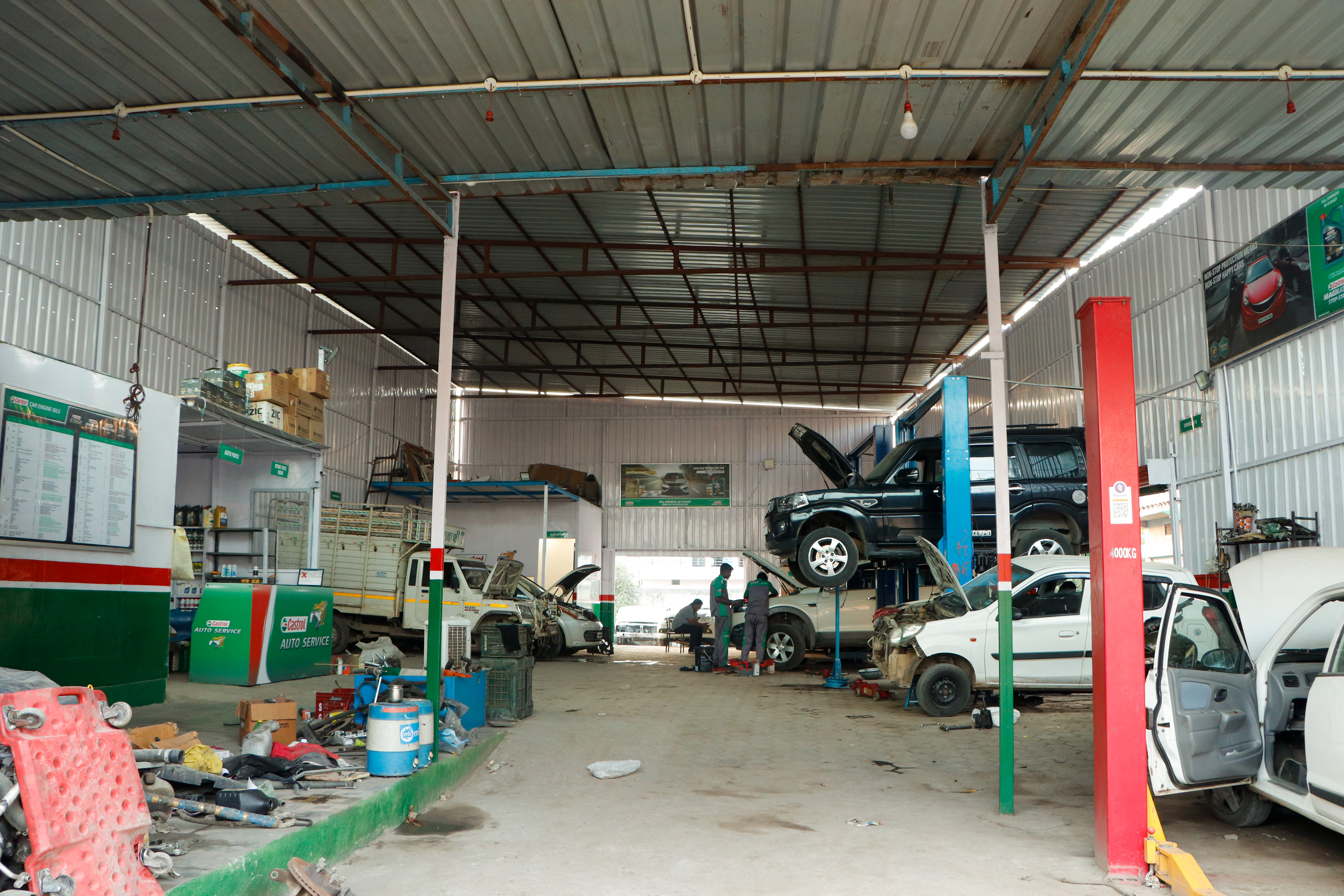 Castrol Auto Service - Mangliya, Indore