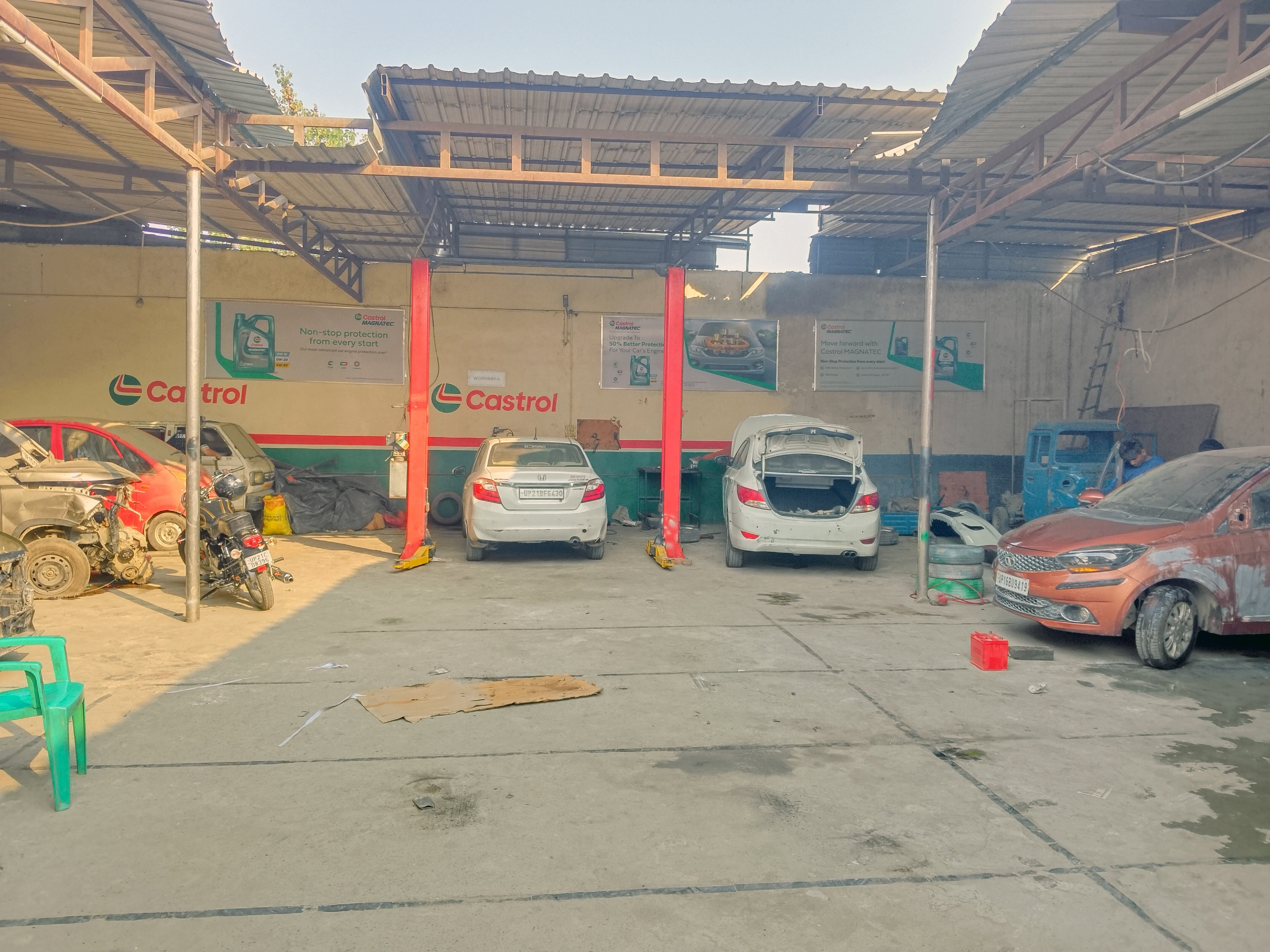 Castrol Auto Service - Lakri Fazalpur, Moradabad