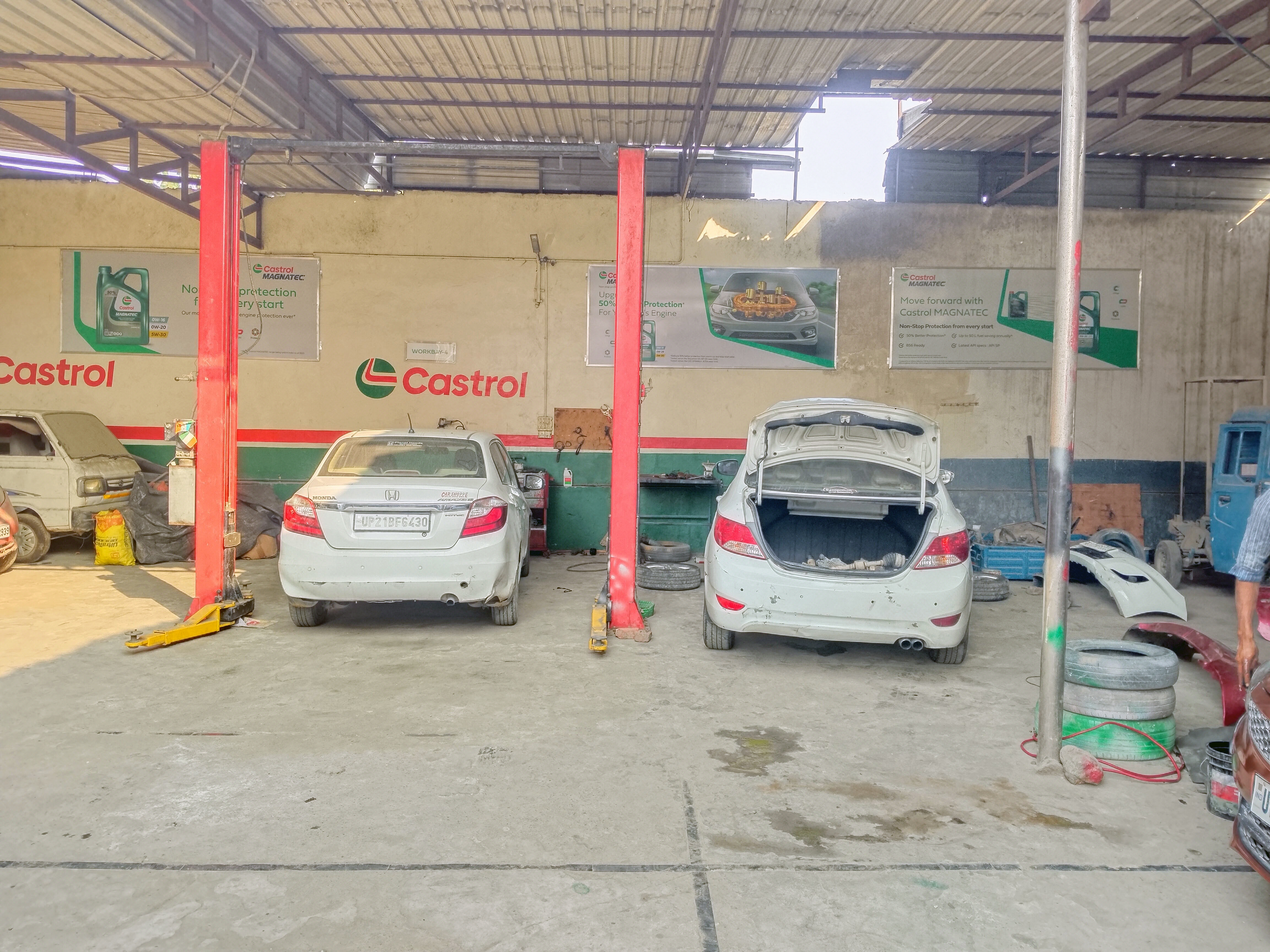 Castrol Auto Service - Lakri Fazalpur, Moradabad