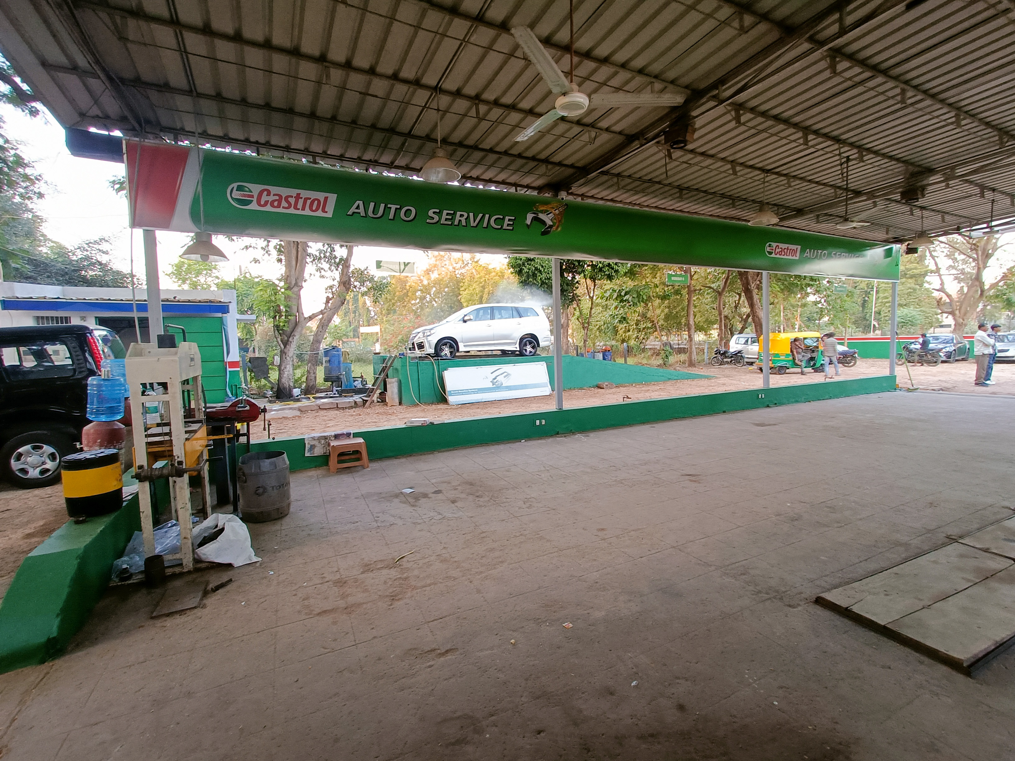 Castrol Auto Service - Mission Colony, Borsad