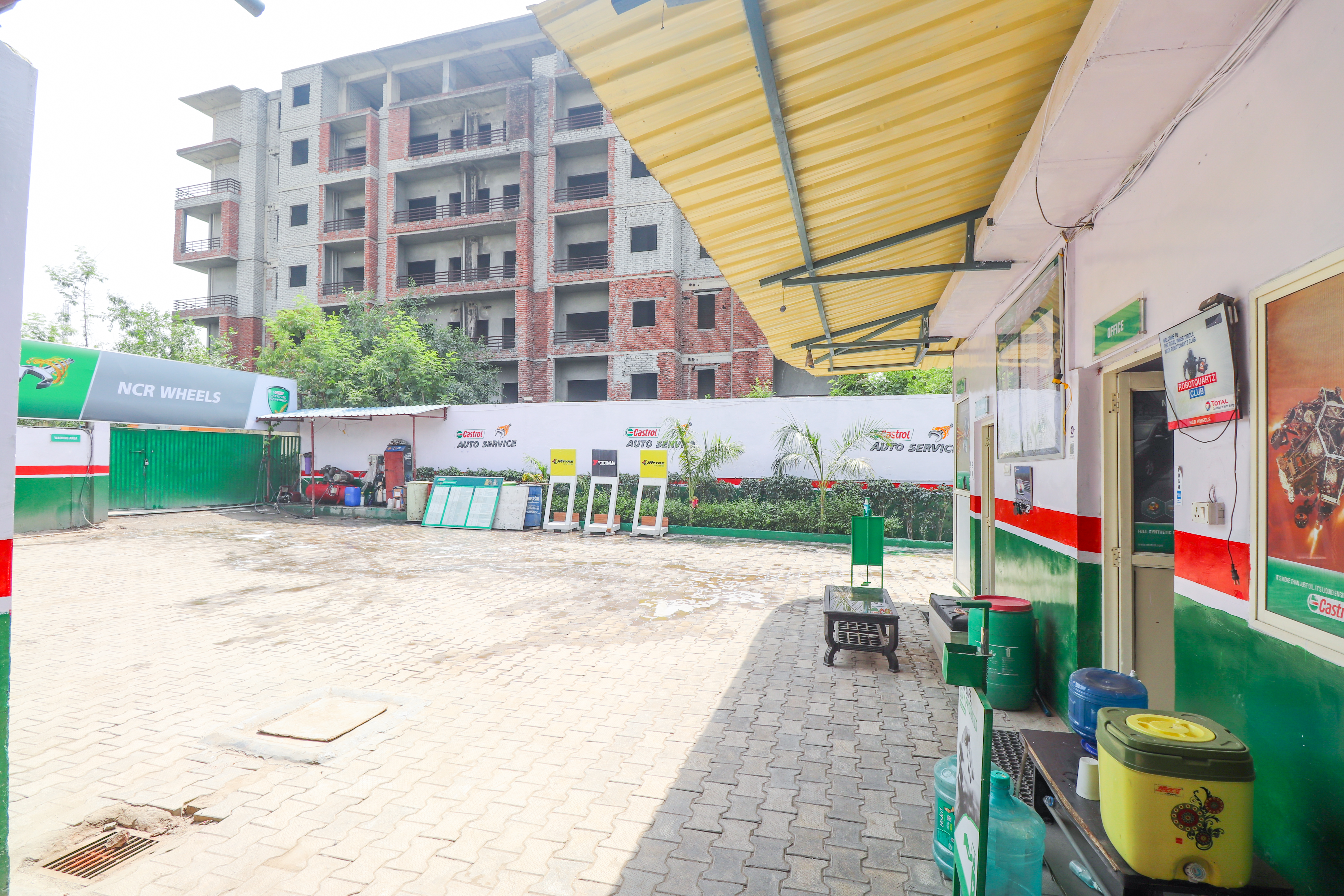 Castrol Auto Service - Sector 143, Greater Noida