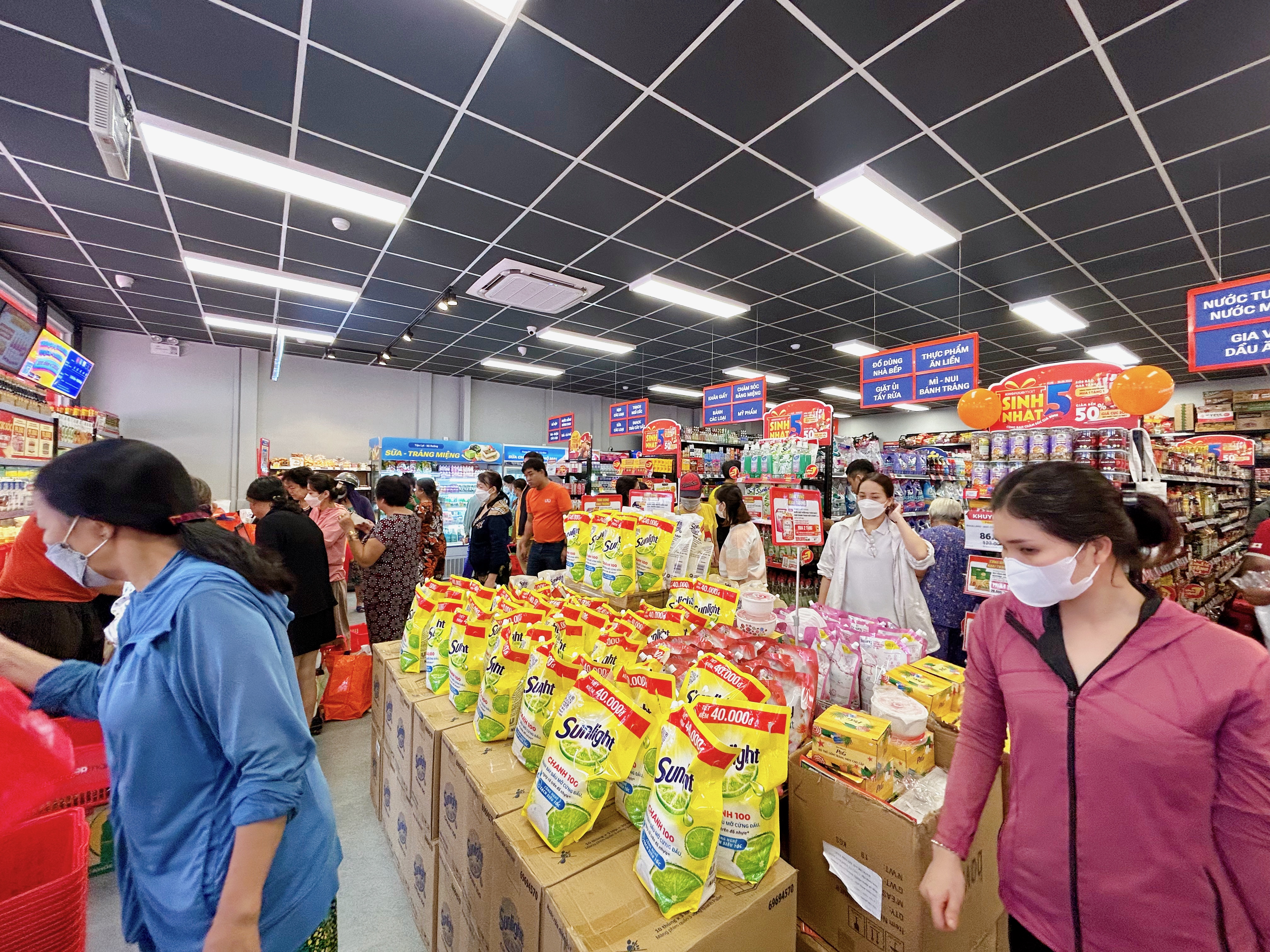 Kingfoodmart - Phường Bình Phú, Hồ Chí Minh